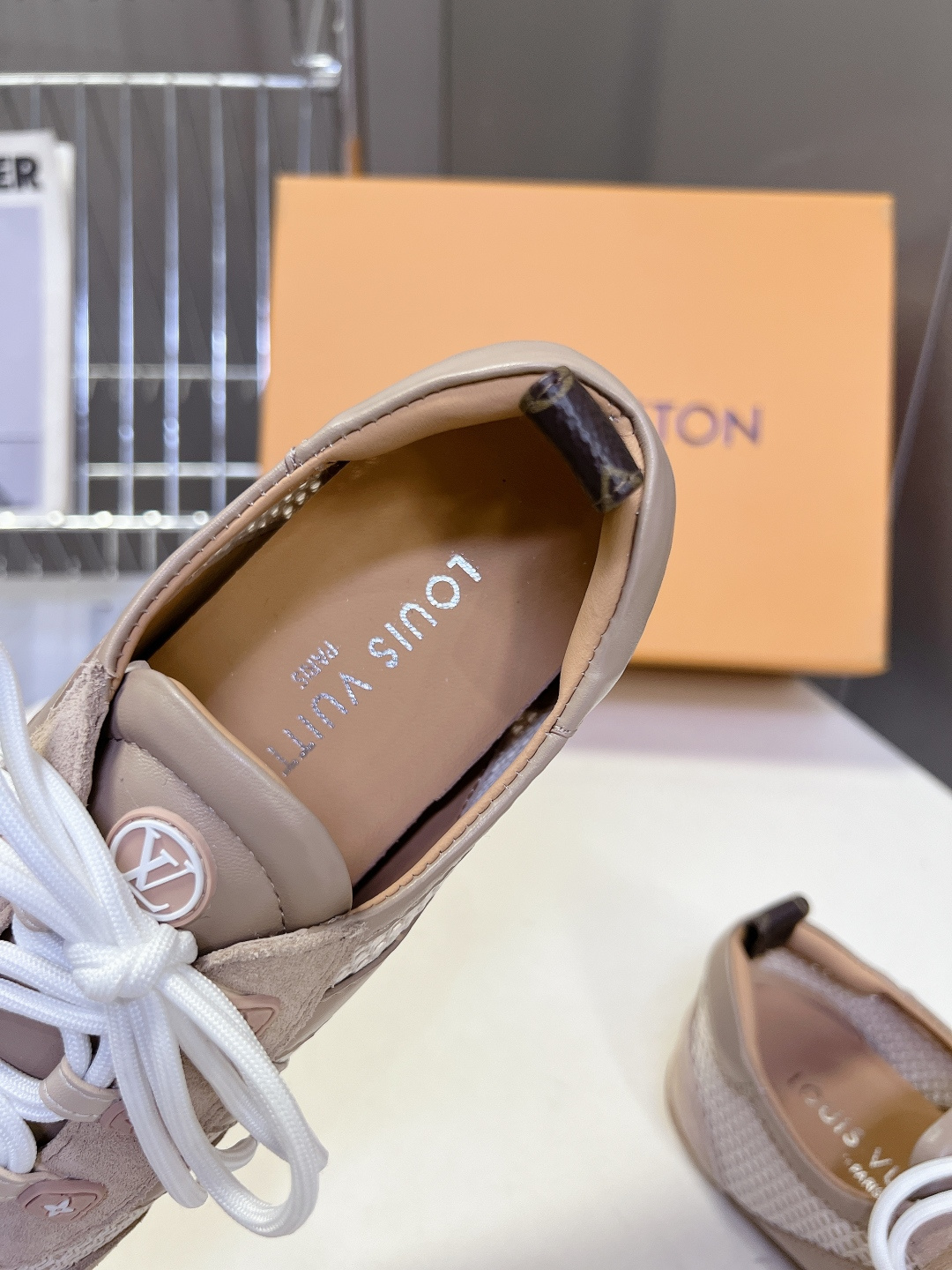LV Style Leather Women's Shoes Women's Shoes Women's Shoes detail image 9 from source 786076