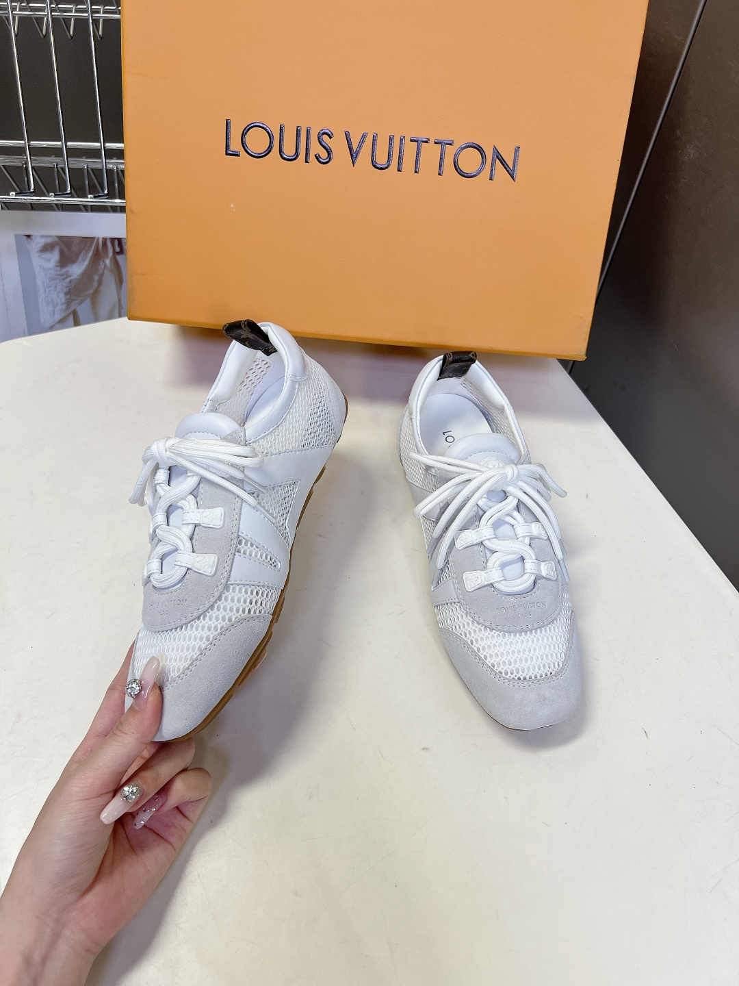LV Style Leather Women's Shoes Women's Shoes Women's Shoes detail image 4 from source 786075