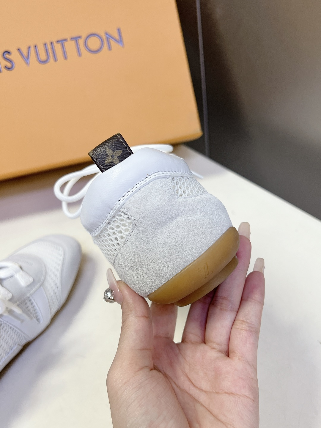 LV Style Leather Women's Shoes Women's Shoes Women's Shoes detail image 9 from source 786075