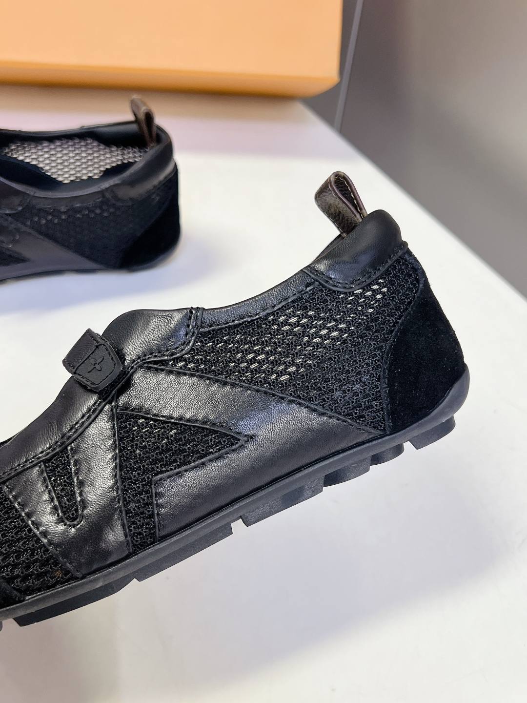 LV Style Leather Women's Shoes Women's Shoes Women's Shoes detail image 8 from source 786070
