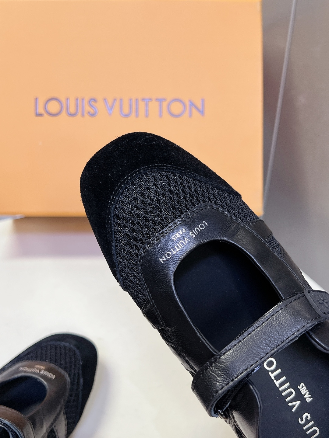 LV Style Leather Women's Shoes Women's Shoes Women's Shoes detail image 7 from source 786070