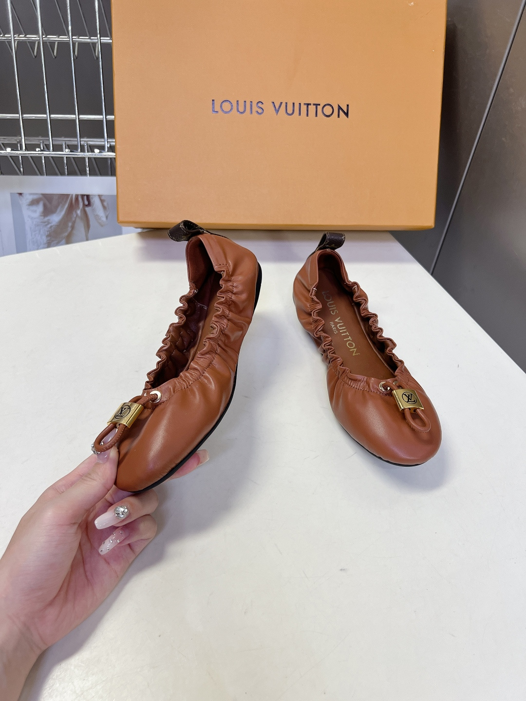 LV Style Women's Shoes Women's Shoes Women's Shoes detail image 4 from source 786065