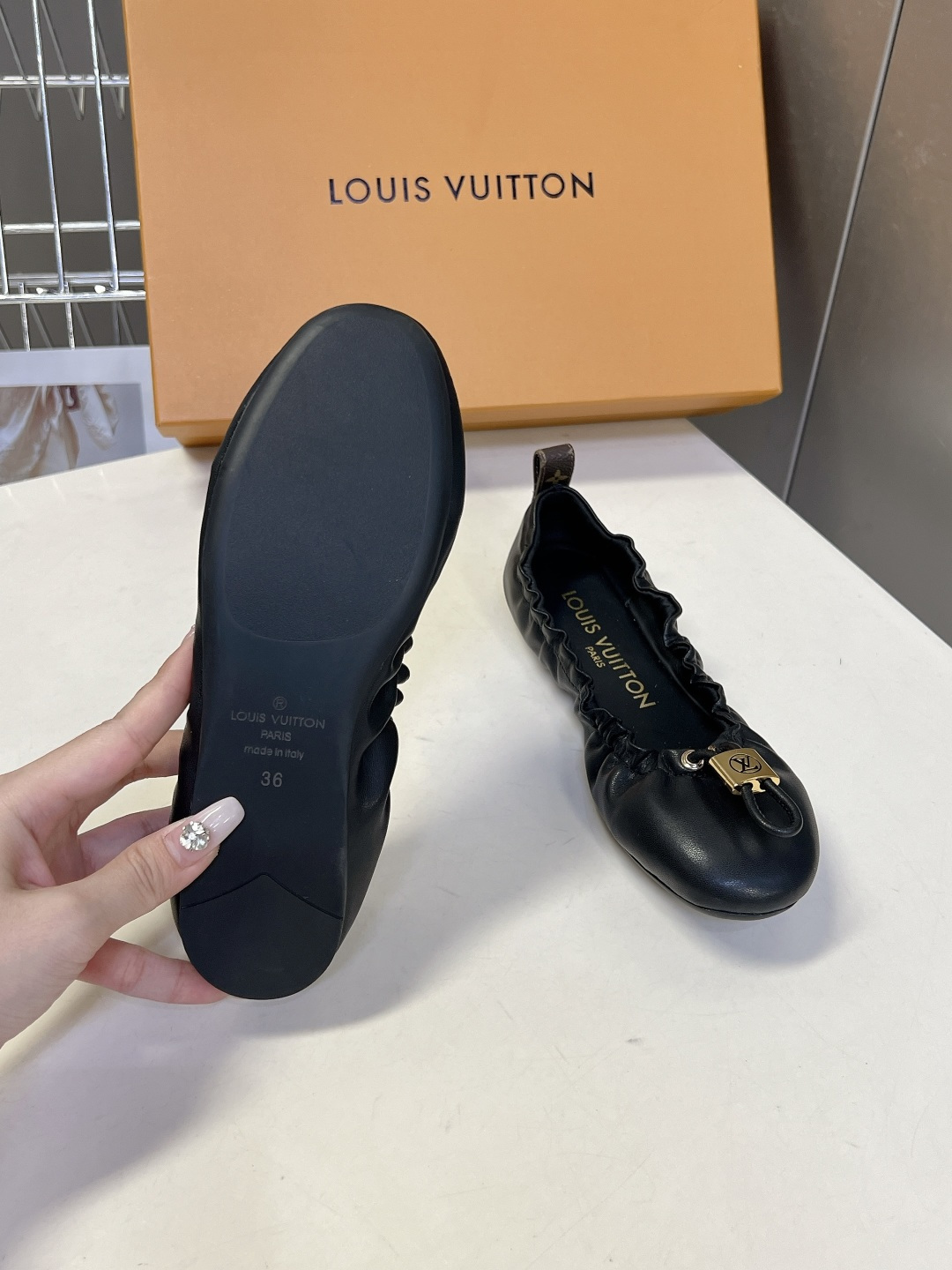 LV Women's Shoes Women's Shoes Women's Shoes detail image 9 from source 786064