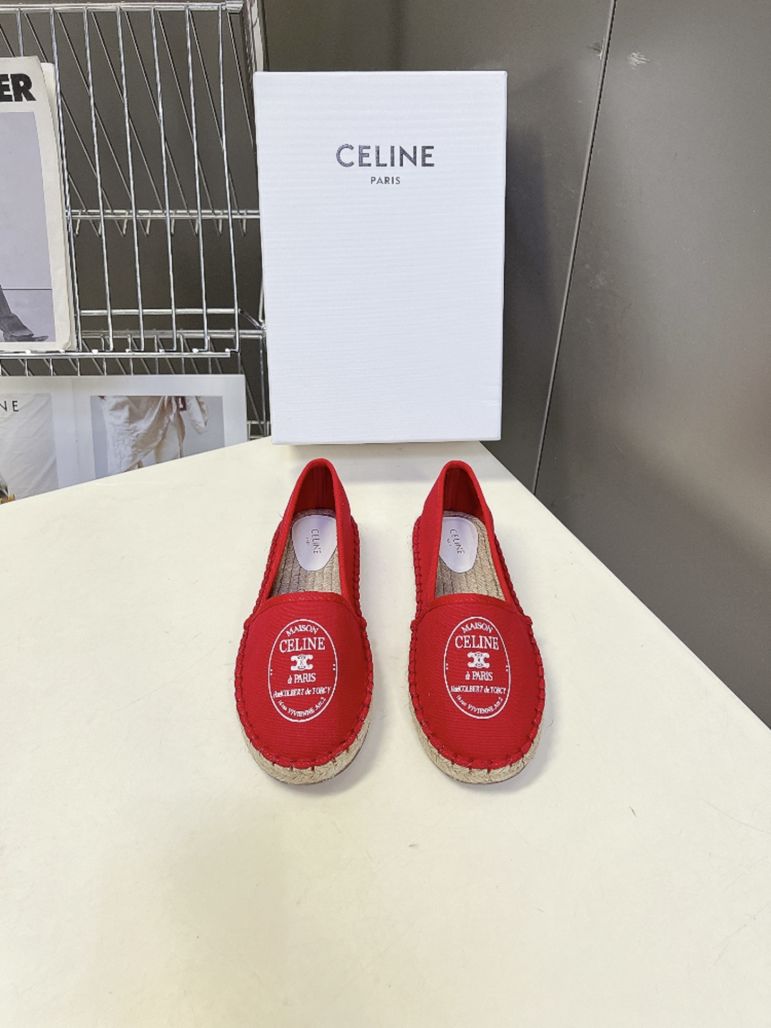 CELINE思琳MAISON系列春夏最新款帆布渔夫鞋超多明星网红种草 鞋头印有“MAISON CELIN