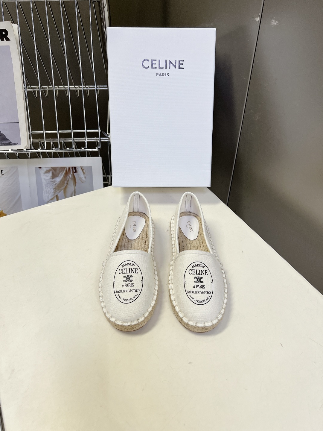 CELINE思琳MAISON系列春夏最新款帆布渔夫鞋超多明星网红种草 鞋头印有“MAISON CELIN