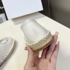 CELINE思琳MAISON系列春夏最新款帆布渔夫鞋超多明星网红种草 鞋头印有“MAISON CELIN CELINE思琳MAISON系列春夏最新款帆布渔夫鞋超多明星网红种草 鞋头印有“MAISON CELIN