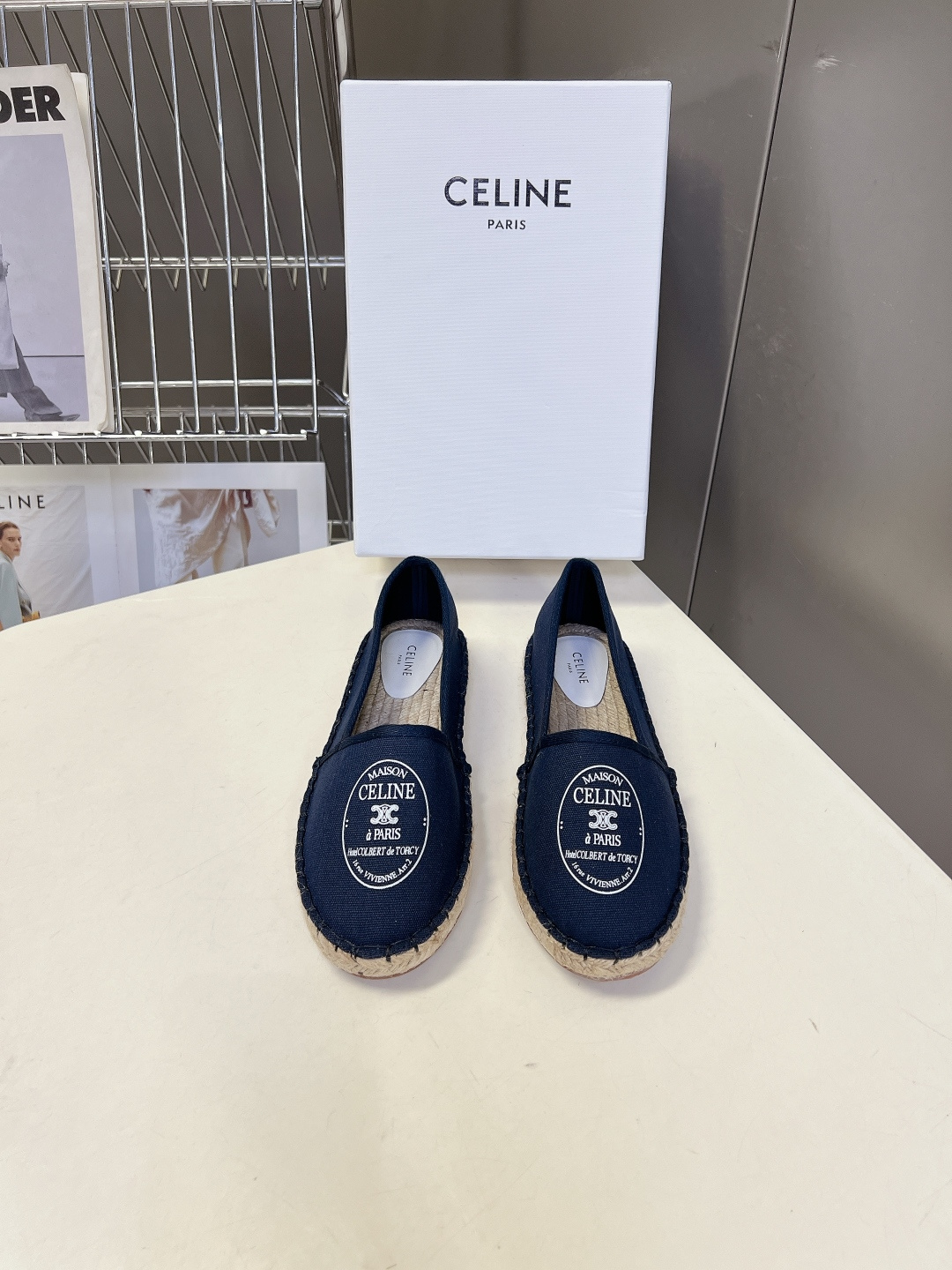 CELINE思琳MAISON系列春夏最新款帆布渔夫鞋超多明星网红种草 鞋头印有“MAISON CELIN