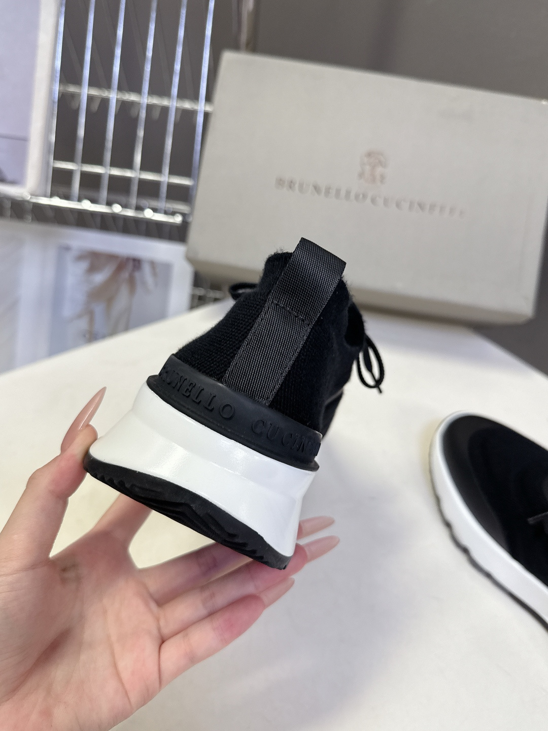 Brunello Cucinelli春夏最新款针织休闲运动鞋超多明星网红种草 这类运动鞋也是品牌的热门单 Brunello Cucinelli春夏最新款针织休闲运动鞋超多明星网红种草 这类运动鞋也是品牌的热门单