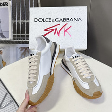Dolce & Gabbana杜嘉班纳春夏最新款运动鞋超多明星网红种草 鞋身、鞋舌、鞋底都融入了品牌经典 Dolce & Gabbana杜嘉班纳春夏最新款运动鞋超多明星网红种草 鞋身、鞋舌、鞋底都融入了品牌经典