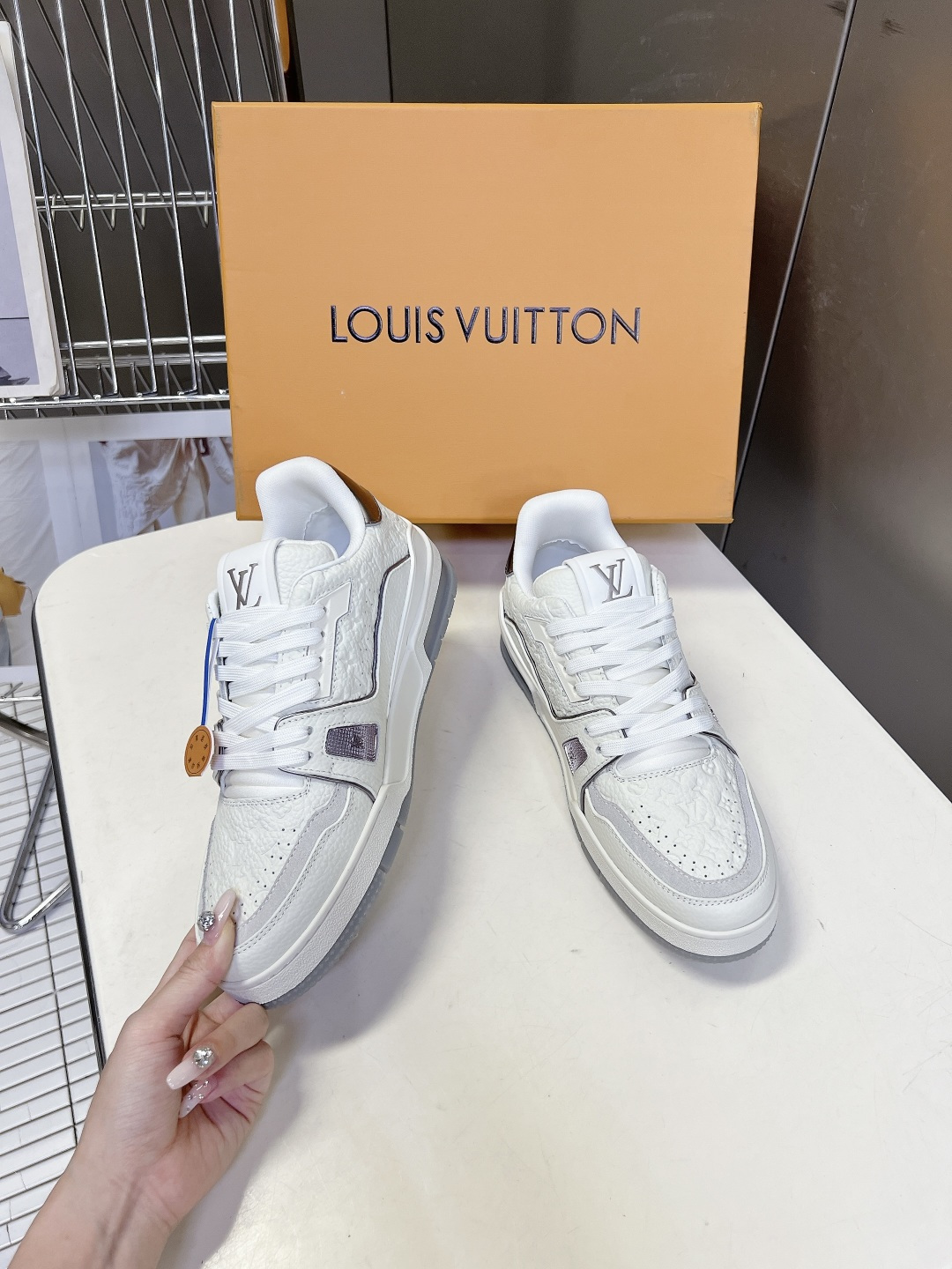 Louis Vuitton路易威登经典Trainer 系列运动鞋超多明星网红种草 鞋身以复古篮球鞋为灵感