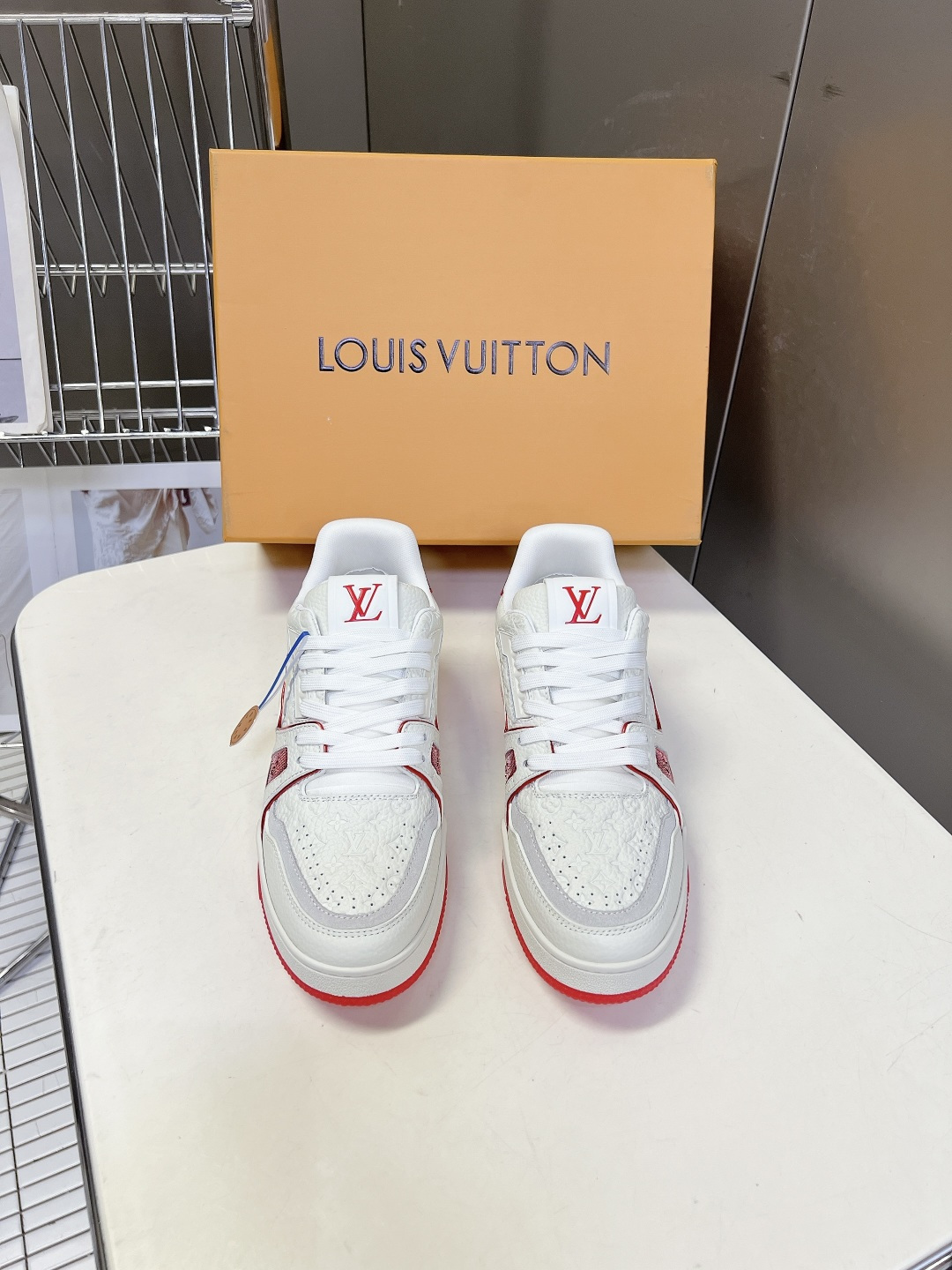 Louis Vuitton路易威登经典Trainer 系列运动鞋超多明星网红种草 鞋身以复古篮球鞋为灵感