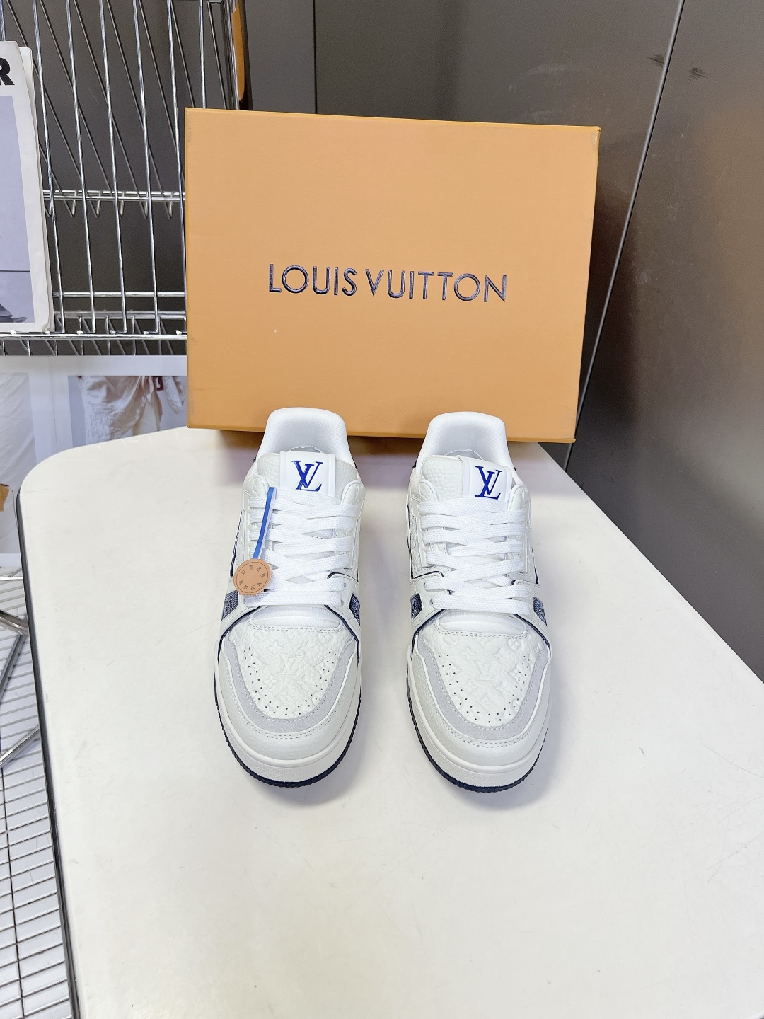 Louis Vuitton路易威登经典Trainer 系列运动鞋超多明星网红种草 鞋身以复古篮球鞋为灵感