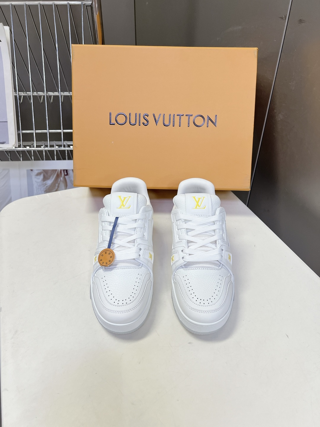 Louis Vuitton路易威登经典Trainer 系列运动鞋超多明星网红种草 鞋身以复古篮球鞋为灵感