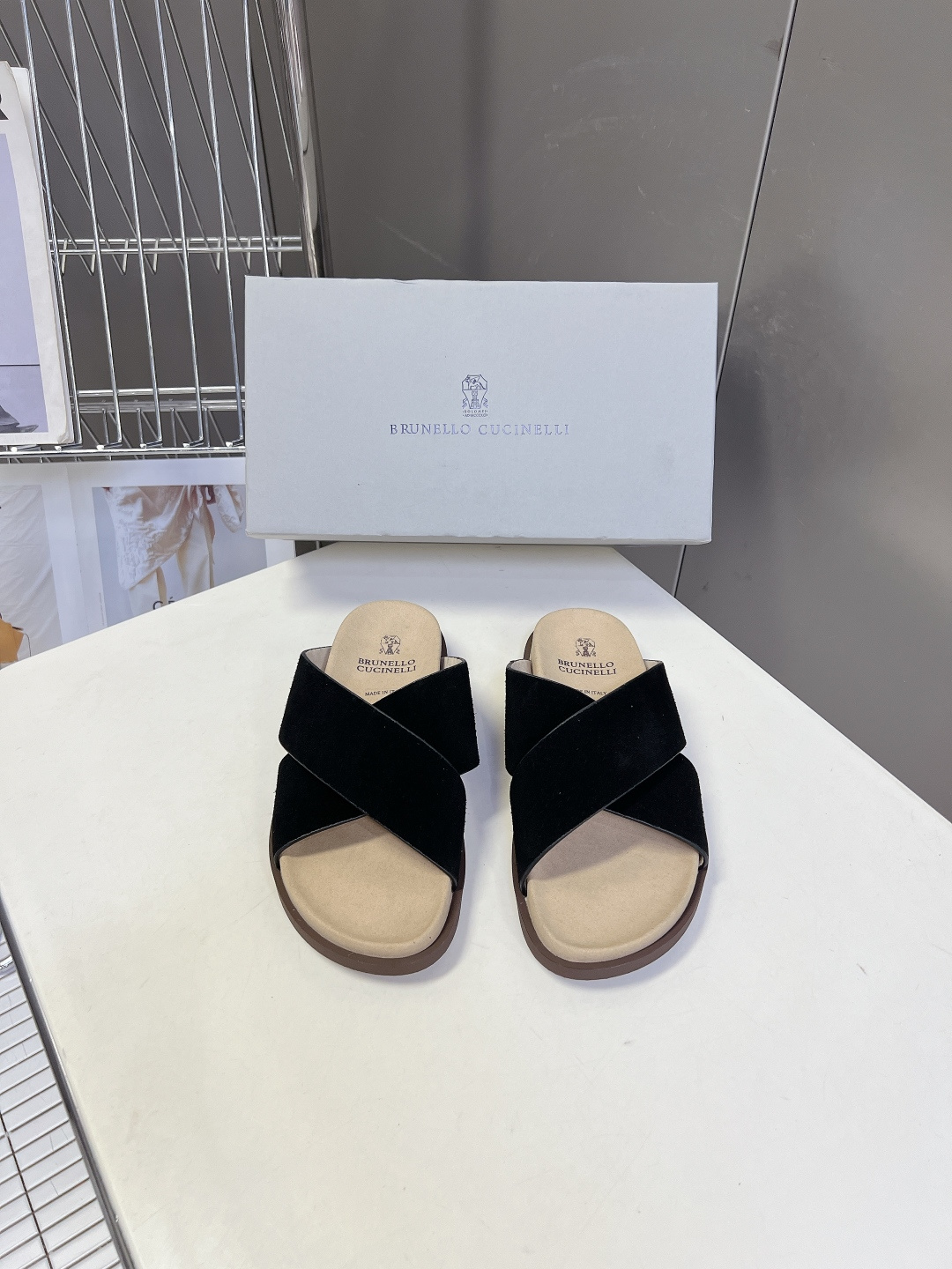 Brunello Cucinelli布鲁奈罗·库奇内利 交叉带麂皮老钱风拖鞋超多明星网红种草 简约复古的