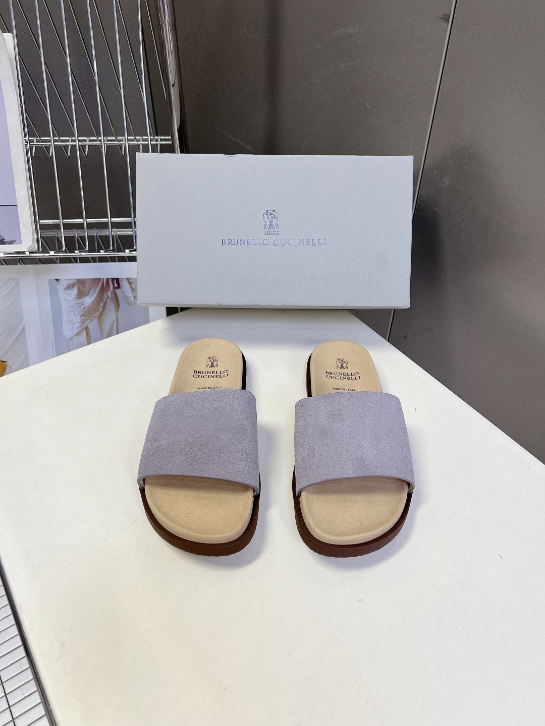 Brunello Cucinelli布鲁奈罗·库奇内利 麂皮老钱风一字拖鞋超多明星网红种草 简约复古的“