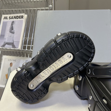 Balenciaga 巴黎世家× Crocs HardCrocs 联名情侣款厚底洞洞鞋超多明星网红种草 Balenciaga 巴黎世家× Crocs HardCrocs 联名情侣款厚底洞洞鞋超多明星网红种草