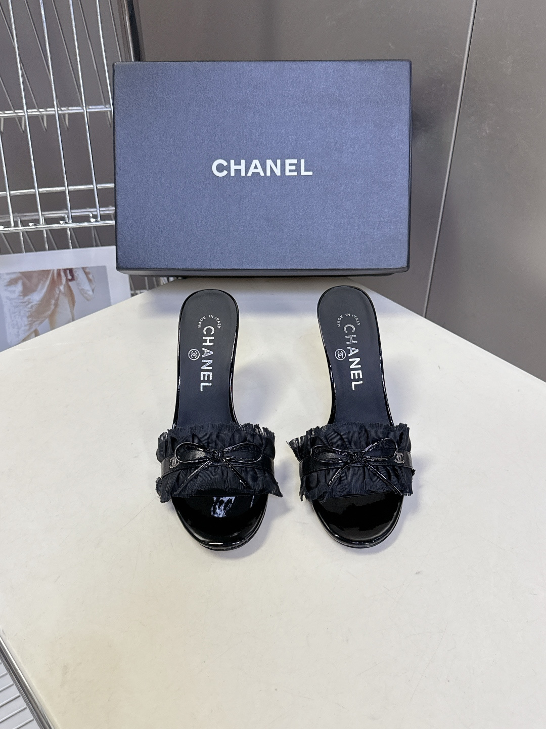 CHANEL香奈儿春夏最新款花边蝴蝶结高跟凉拖超多明星网红种草 褶皱毛边/流苏花边+黑色缎面蝴蝶结 搭配
