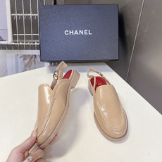 CHANEL香奈儿经典后绊带乐福穆勒鞋超多明星网红种草 这是香奈儿经典Slingback后空乐福穆勒平底 CHANEL香奈儿经典后绊带乐福穆勒鞋超多明星网红种草 这是香奈儿经典Slingback后空乐福穆勒平底