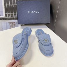 CHANEL香奈儿经典菱格双C穆勒半拖乐福鞋超多明星网红种草 鞋面保留品牌经典菱格绗缝鞋舌 搭配镶钻金属 CHANEL香奈儿经典菱格双C穆勒半拖乐福鞋超多明星网红种草 鞋面保留品牌经典菱格绗缝鞋舌 搭配镶钻金属