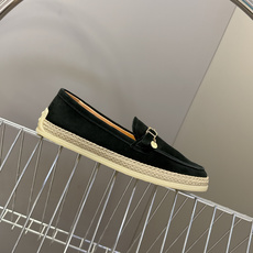 TOD'S托德斯春夏最新款的草编底乐福鞋超多明星网红种草 鞋底边缘采用拉菲草编织工艺 自带度假感和松弛感 TOD'S托德斯春夏最新款的草编底乐福鞋超多明星网红种草 鞋底边缘采用拉菲草编织工艺 自带度假感和松弛感