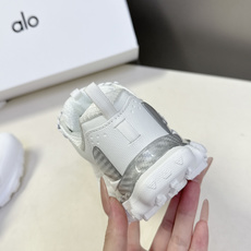 ALO Yoga Trail 春夏最新款户外越野休闲鞋 运动鞋超多明星网红种草 这款是Alo Yoga( ALO Yoga Trail 春夏最新款户外越野休闲鞋 运动鞋超多明星网红种草 这款是Alo Yoga(