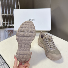 ALO Yoga Trail 春夏最新款户外越野休闲鞋 运动鞋超多明星网红种草 这款是Alo Yoga( ALO Yoga Trail 春夏最新款户外越野休闲鞋 运动鞋超多明星网红种草 这款是Alo Yoga(