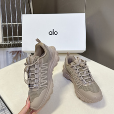 ALO Yoga Trail 春夏最新款户外越野休闲鞋 运动鞋超多明星网红种草 这款是Alo Yoga( ALO Yoga Trail 春夏最新款户外越野休闲鞋 运动鞋超多明星网红种草 这款是Alo Yoga(