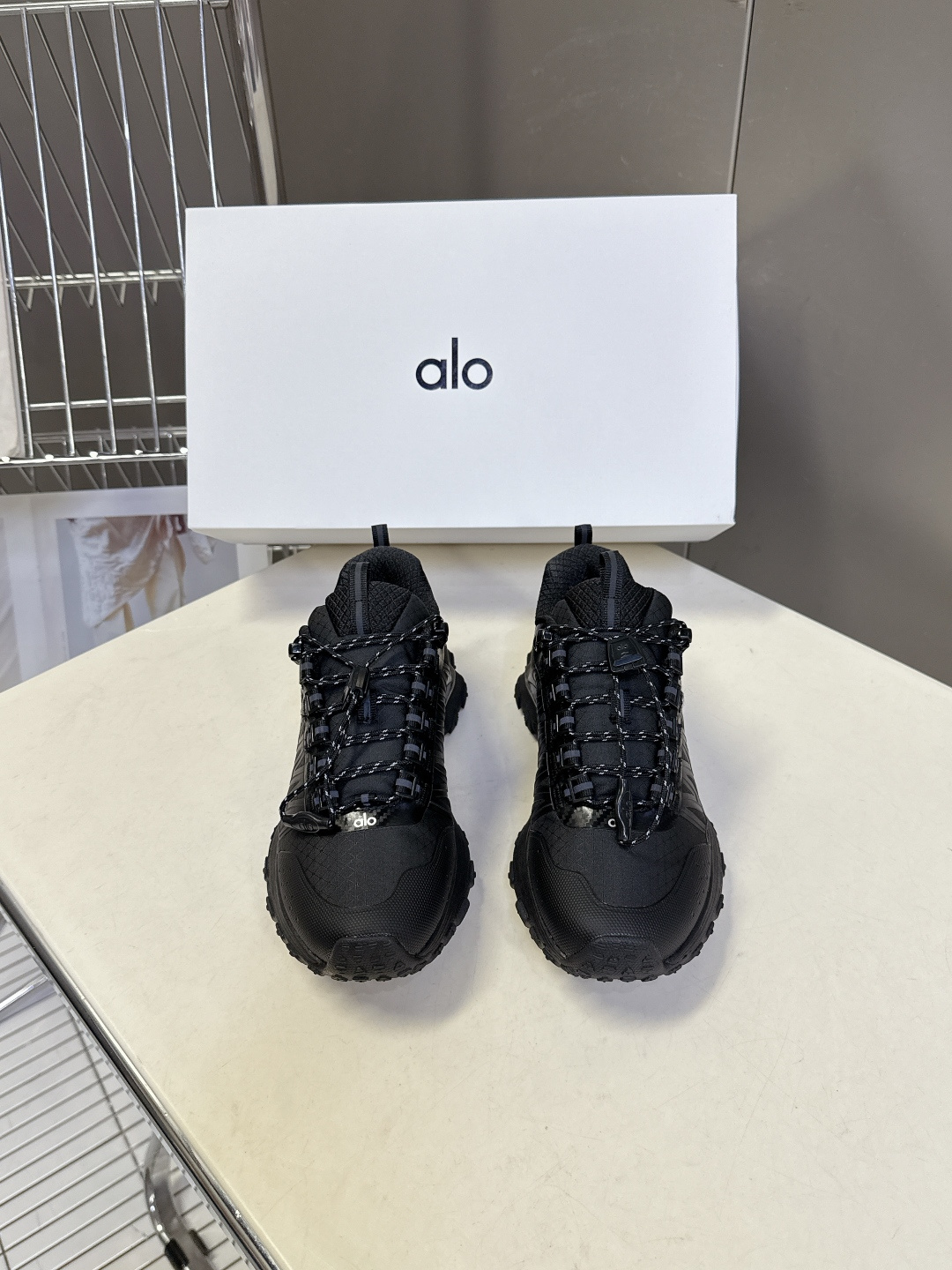 ALO Yoga Trail 春夏最新款户外越野休闲鞋 运动鞋超多明星网红种草 这款是Alo Yoga（
