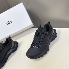 ALO Yoga Trail 春夏最新款户外越野休闲鞋 运动鞋超多明星网红种草 这款是Alo Yoga( ALO Yoga Trail 春夏最新款户外越野休闲鞋 运动鞋超多明星网红种草 这款是Alo Yoga(