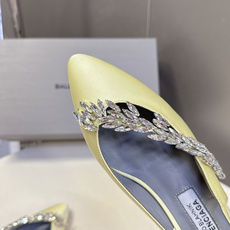 Balenciaga巴黎世家 × Manolo Blahnik 联名后绊带缎面水晶高跟鞋超多明星网红种草 Balenciaga巴黎世家 × Manolo Blahnik 联名后绊带缎面水晶高跟鞋超多明星网红种草