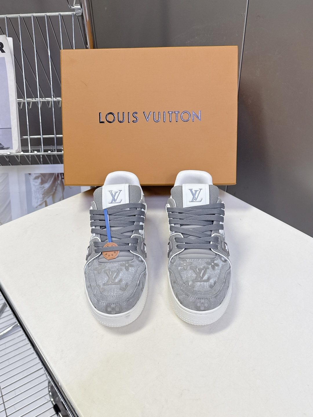 Louis Vuitton路易威登经典Trainer 系列运动鞋超多明星网红种草 鞋身以复古篮球鞋为灵感