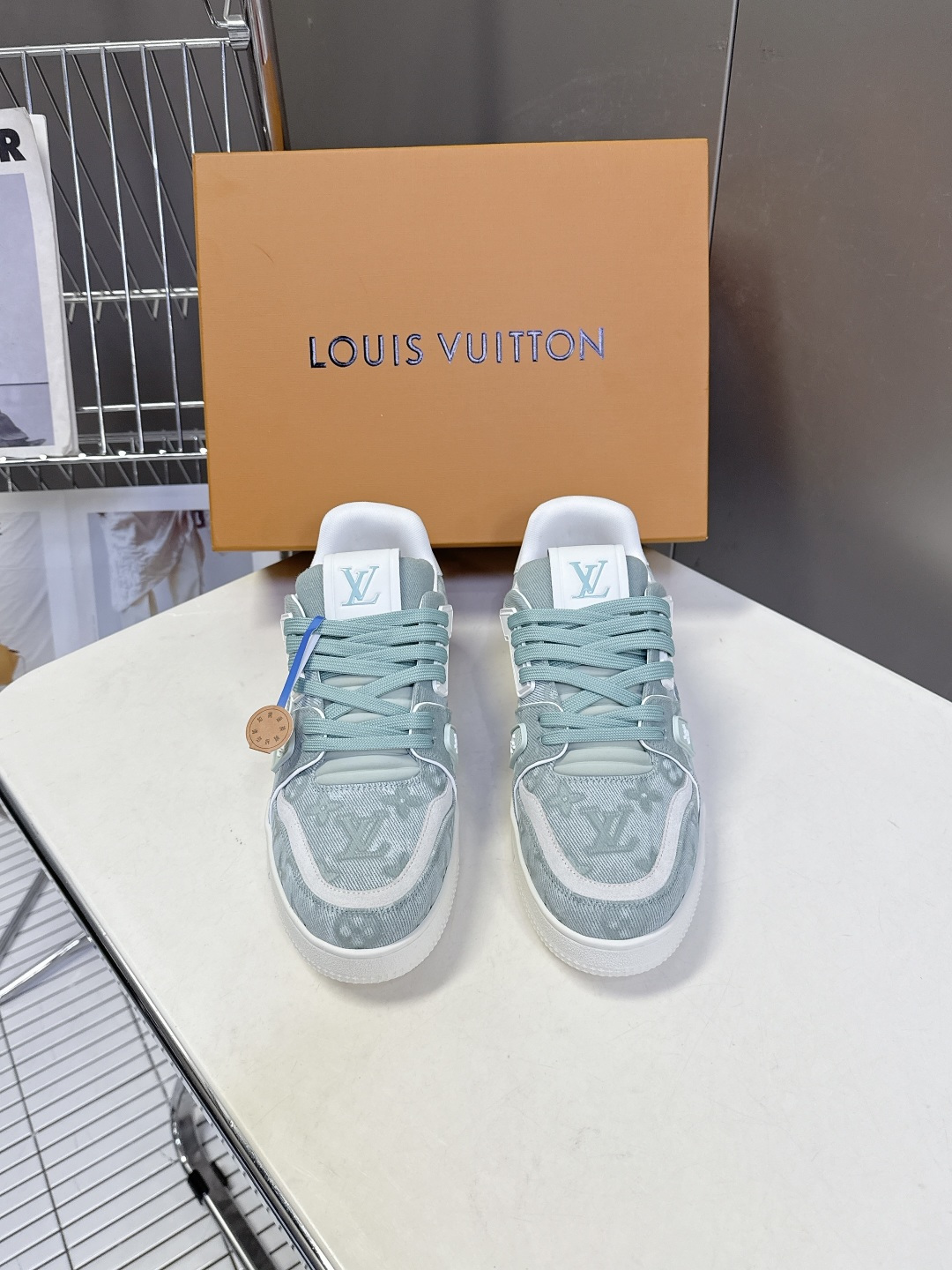 Louis Vuitton路易威登经典Trainer 系列运动鞋超多明星网红种草 鞋身以复古篮球鞋为灵感