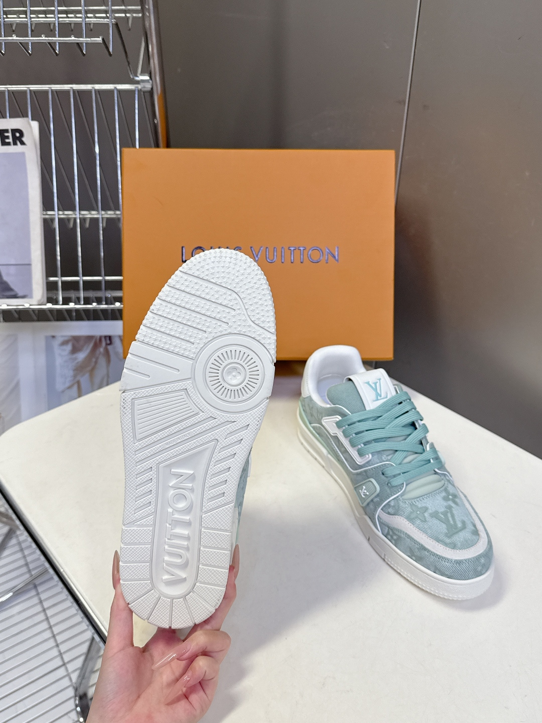 Louis Vuitton路易威登经典Trainer 系列运动鞋超多明星网红种草 鞋身以复古篮球鞋为灵感