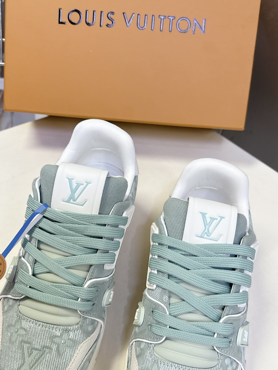 Louis Vuitton路易威登经典Trainer 系列运动鞋超多明星网红种草 鞋身以复古篮球鞋为灵感
