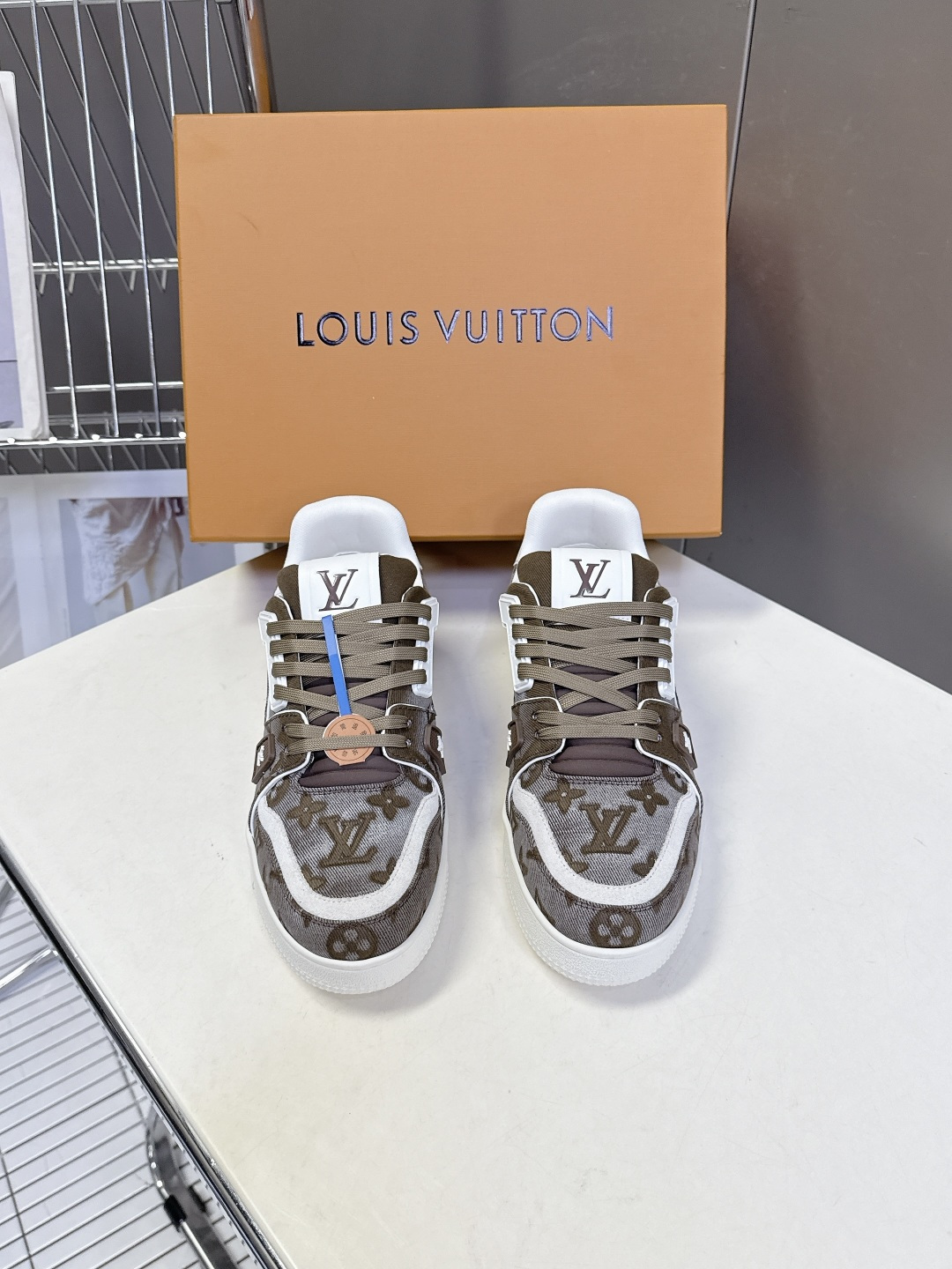 Louis Vuitton路易威登经典Trainer 系列运动鞋超多明星网红种草 鞋身以复古篮球鞋为灵感
