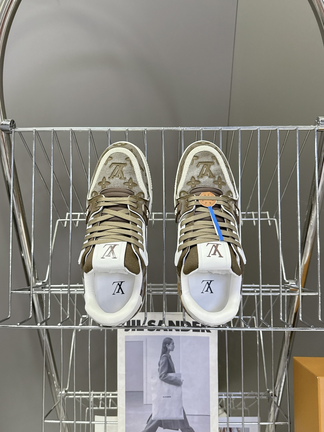 Louis Vuitton路易威登经典Trainer 系列运动鞋超多明星网红种草 鞋身以复古篮球鞋为灵感