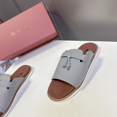 Loro Piana 诺悠翩雅春夏最新款老钱风休闲拖鞋超多明星网红种草 Loro Piana Runw Loro Piana 诺悠翩雅春夏最新款老钱风休闲拖鞋超多明星网红种草 Loro Piana Runw