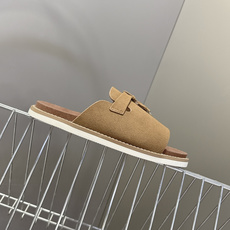 Loro Piana 诺悠翩雅春夏最新款老钱风休闲拖鞋超多明星网红种草 Loro Piana Runw Loro Piana 诺悠翩雅春夏最新款老钱风休闲拖鞋超多明星网红种草 Loro Piana Runw