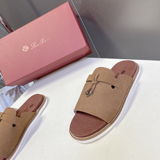 Loro Piana 诺悠翩雅春夏最新款老钱风休闲拖鞋超多明星网红种草 Loro Piana Runw Loro Piana 诺悠翩雅春夏最新款老钱风休闲拖鞋超多明星网红种草 Loro Piana Runw