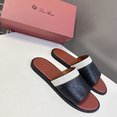 Loro Piana 诺悠翩雅春夏最新款老钱风一字拖这是LP经典的伊奥利亚度假一字拖 也是轻奢圈公认的「 Loro Piana 诺悠翩雅春夏最新款老钱风一字拖这是LP经典的伊奥利亚度假一字拖 也是轻奢圈公认的「