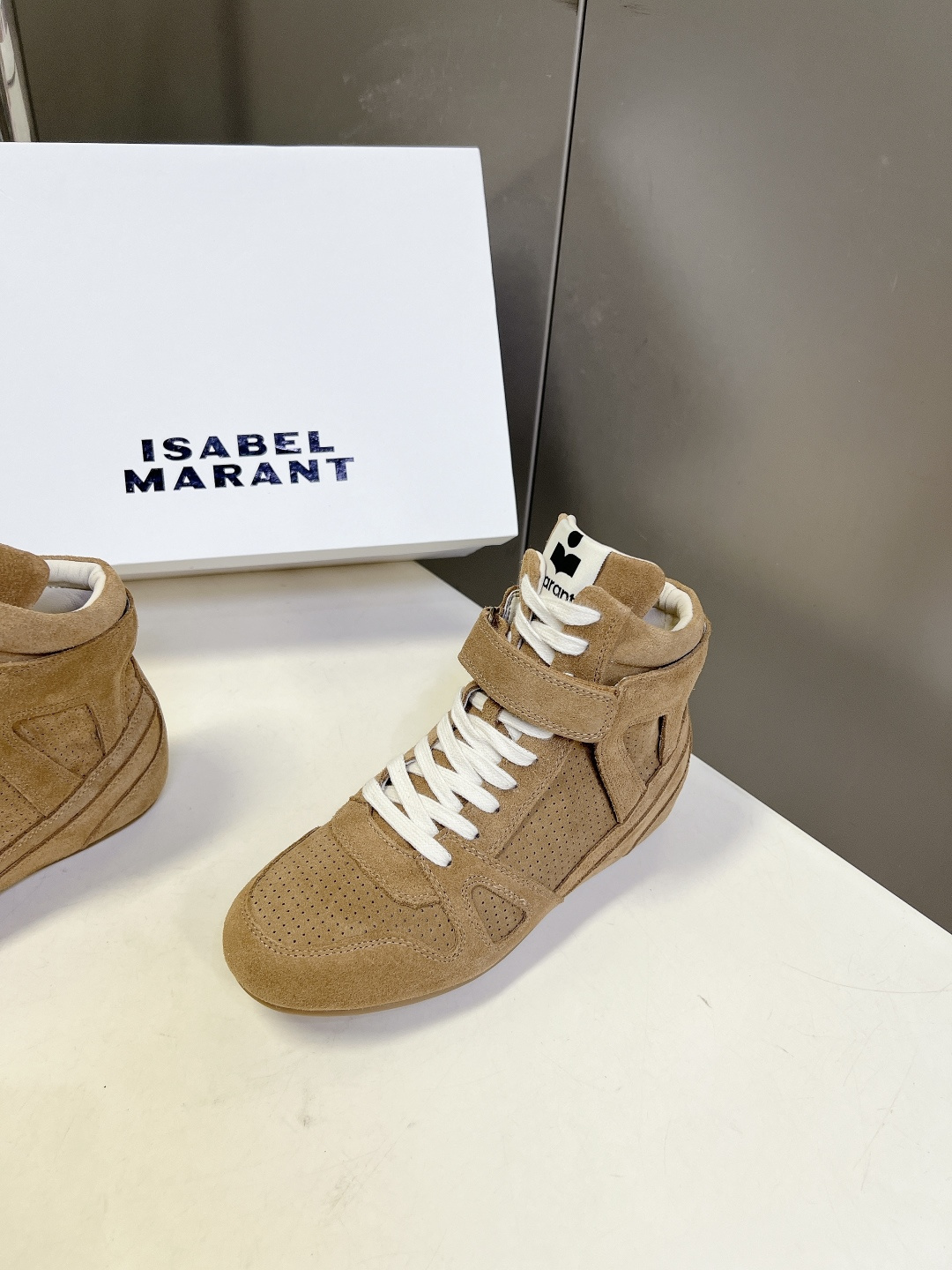 Isabel Marant 伊莎贝尔麂皮内增高魔术贴高帮休闲鞋超多明星网红种草 品牌经典爆款内增高高帮运