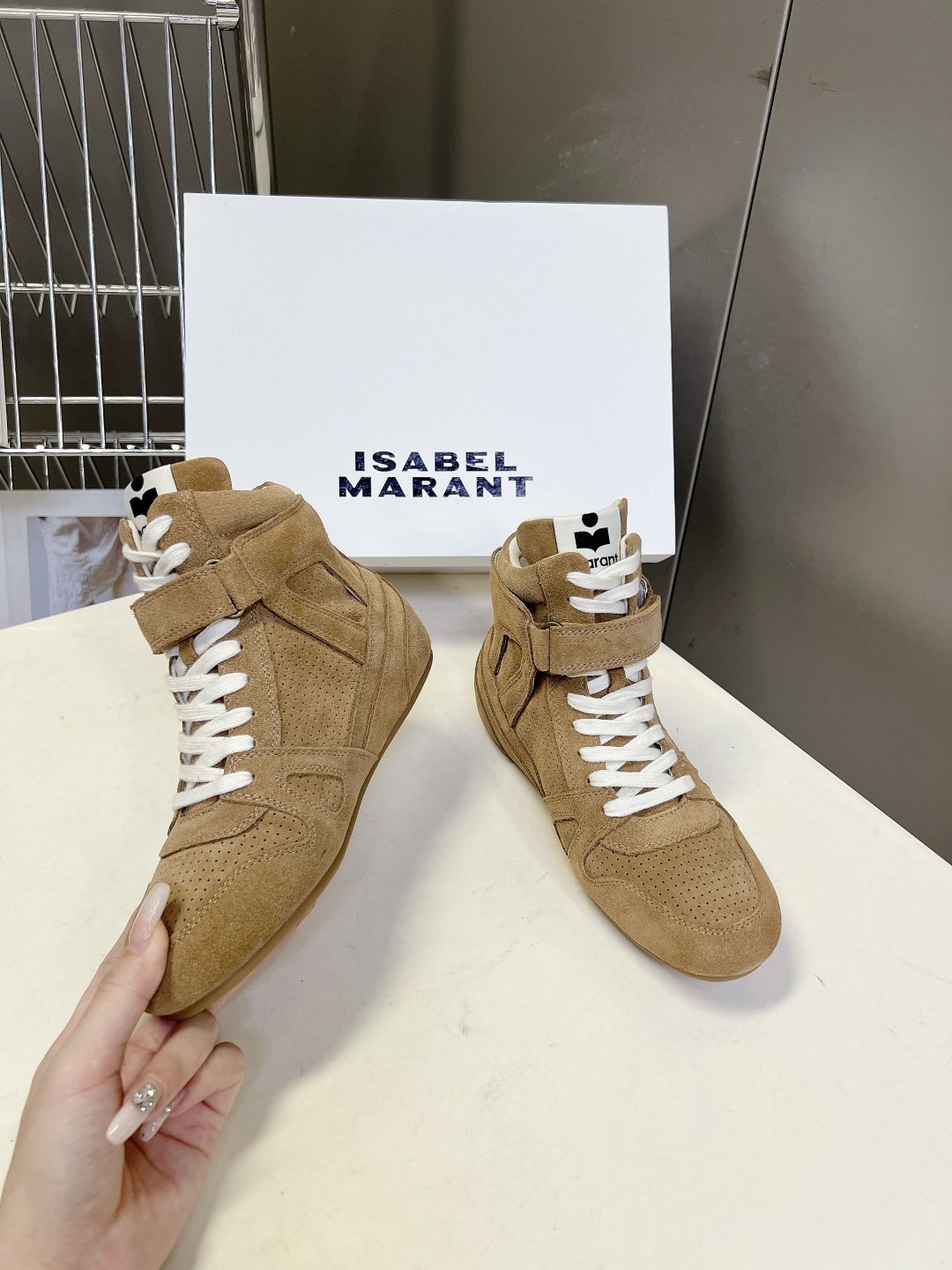 Isabel Marant 伊莎贝尔麂皮内增高魔术贴高帮休闲鞋超多明星网红种草 品牌经典爆款内增高高帮运
