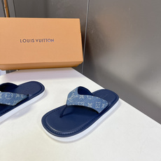 Louis Vuitton路易威登春夏最新款厚底人字拖鞋超多明星网红种草 这是LV春夏日常休闲人字拖 兼 Louis Vuitton路易威登春夏最新款厚底人字拖鞋超多明星网红种草 这是LV春夏日常休闲人字拖 兼