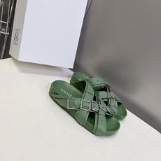 LOEWE罗意威春夏最新款多扣带平底凉拖超多明星网红种草 是品牌主打极简工装风夏日凉拖 多层交叉皮质绑带 LOEWE罗意威春夏最新款多扣带平底凉拖超多明星网红种草 是品牌主打极简工装风夏日凉拖 多层交叉皮质绑带