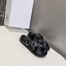 LOEWE罗意威春夏最新款多扣带平底凉拖超多明星网红种草 是品牌主打极简工装风夏日凉拖 多层交叉皮质绑带 LOEWE罗意威春夏最新款多扣带平底凉拖超多明星网红种草 是品牌主打极简工装风夏日凉拖 多层交叉皮质绑带