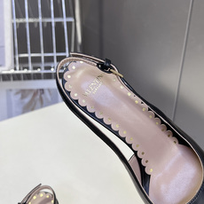 Valentino华伦天奴后空绊带蝴蝶结尖头高跟凉鞋超多明星网红种草 属于Valentino BEPOI Valentino华伦天奴后空绊带蝴蝶结尖头高跟凉鞋超多明星网红种草 属于Valentino BEPOI