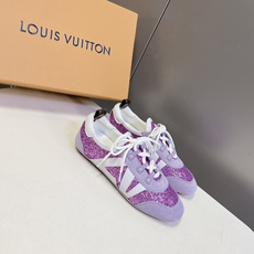 Louis Vuitton路易威登最新款亮片芭蕾德训平底鞋超多明星网红种草 春夏女士芭蕾风德训休闲鞋 融 Louis Vuitton路易威登最新款亮片芭蕾德训平底鞋超多明星网红种草 春夏女士芭蕾风德训休闲鞋 融
