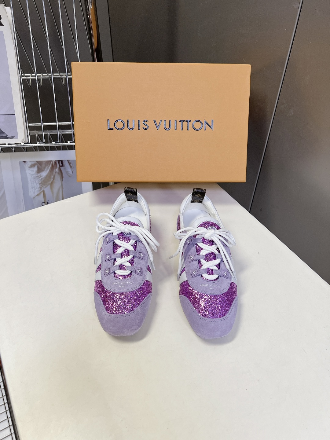 Louis Vuitton路易威登最新款亮片芭蕾德训平底鞋超多明星网红种草 春夏女士芭蕾风德训休闲鞋 融
