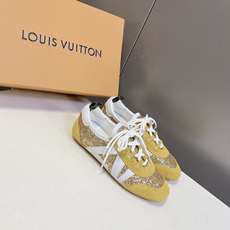 Louis Vuitton路易威登最新款亮片芭蕾德训平底鞋超多明星网红种草 春夏女士芭蕾风德训休闲鞋 融 Louis Vuitton路易威登最新款亮片芭蕾德训平底鞋超多明星网红种草 春夏女士芭蕾风德训休闲鞋 融