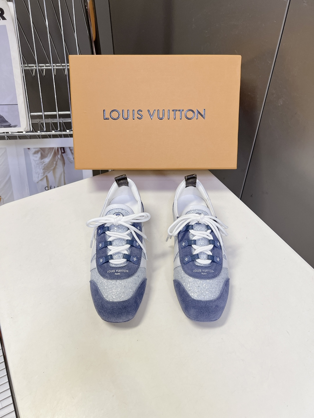Louis Vuitton路易威登最新款亮片芭蕾德训平底鞋超多明星网红种草 春夏女士芭蕾风德训休闲鞋 融